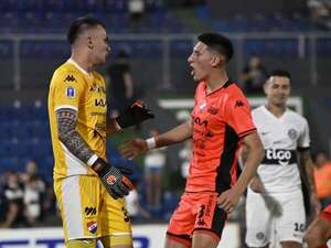 Vídeo: El penal clave que atajó Santiago Rojas a Derlis González - Nacional - ABC Color