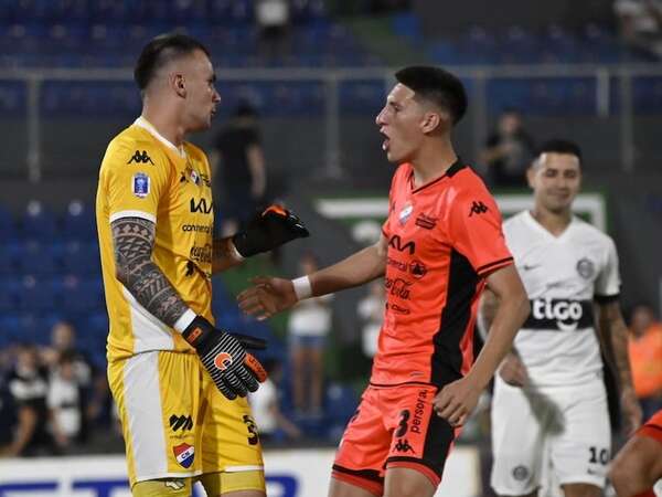 Vídeo: El penal clave que atajó Santiago Rojas a Derlis González - Nacional - ABC Color