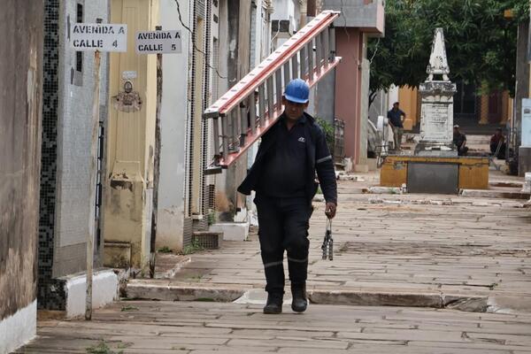 Municipalidad intensifica controles en cementerios - 1000 Noticias