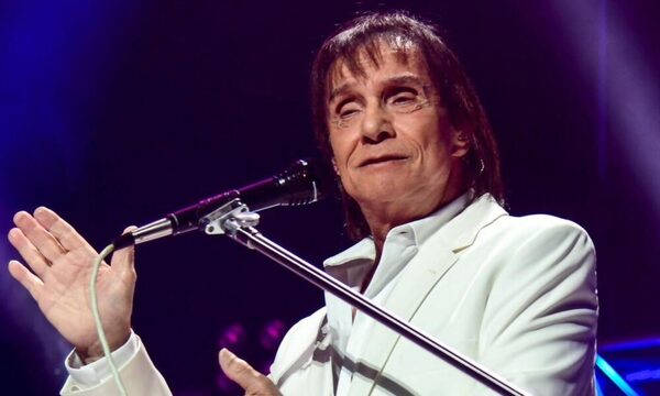 [VIDEO] ¡Atendé cuáles fueron los pecheos que hizo Roberto Carlos para su camerino!