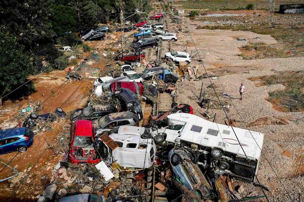 Inundaciones en España: asciende a 140 la cifra de muertos y hay decenas de desaparecidos - Unicanal