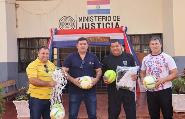 Privados de libertad en Pedro Juan Caballero reciben donación de elementos deportivos para fomentar la vida sana