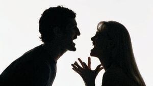 Intervino en una pelea de pareja y fue macheteado