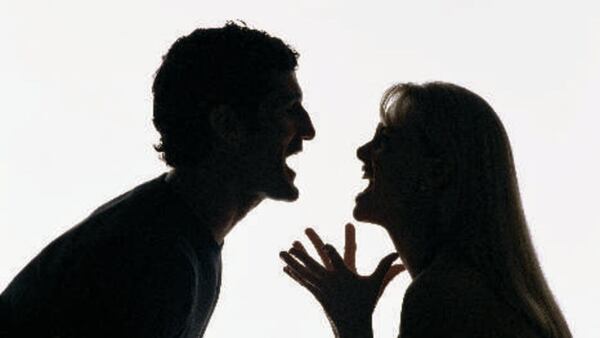 Intervino en una pelea de pareja y fue macheteado
