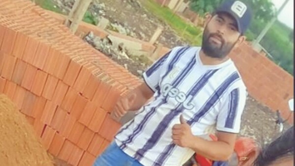 “Buen padrastro y mal padre” fue escrachado porque no pasa ndaje para la leche