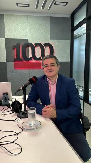 "Es fundamental que el hombre también ayude a la mujer en la crianza" - 1000 Noticias