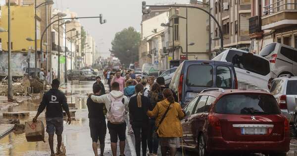 La Nación / Compatriotas en España cuentan cómo viven el paso del fenómeno DANA en Valencia