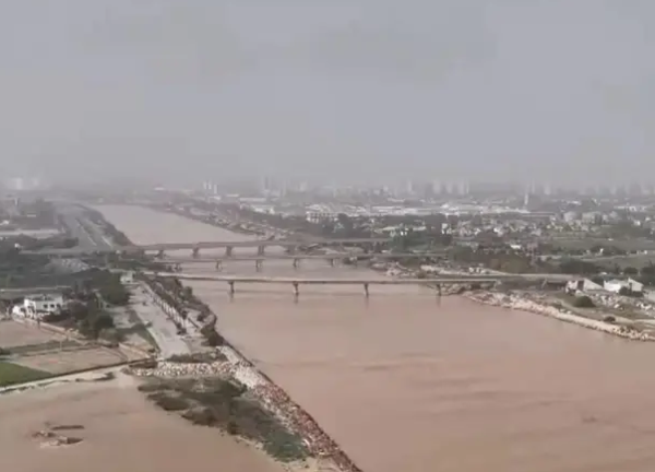Ascienden a 155 las víctimas mortales en Valencia tras inundaciones