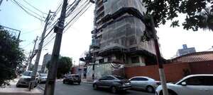 Villa Morra: edificio en construcción genera molestias a vecinos y automovilistas - Nacionales - ABC Color