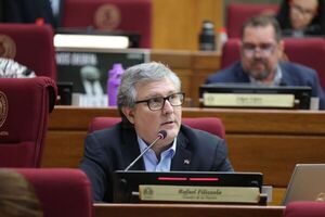 La propuesta de Ley de la Función Pública del Ejecutivo fomenta desigualdades laborales, dice senador