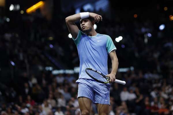 Alcaraz decepciona una vez más en Bercy - Tenis - ABC Color