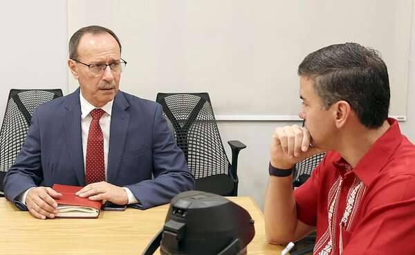 Jefe de la Armada seguirá como interino, confirma el ministro de Defensa - Política - ABC Color