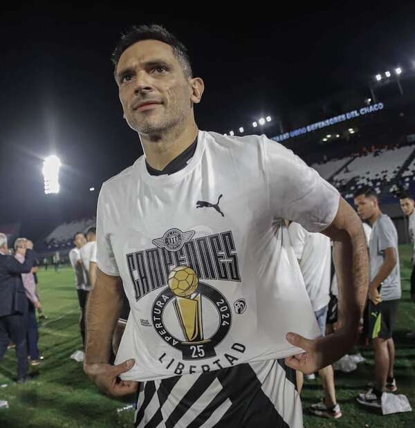 Libertad: Roque, de la cancha a la oficina - Fútbol - ABC Color