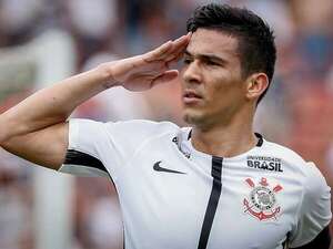 La FIFA castiga al Corinthians por una deuda con Fabián Balbuena - Fútbol Internacional - ABC Color