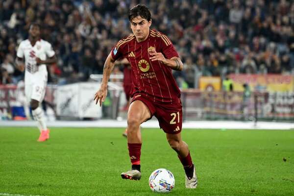 El Torino de Sanabria cae ante Roma y pierde terreno en la Serie A - Fútbol Internacional - ABC Color