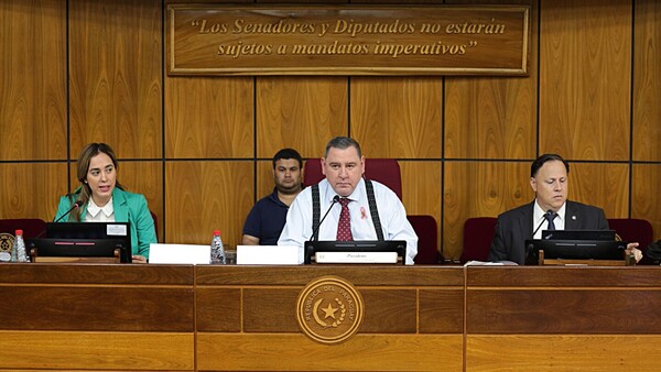 Cuestionan cambios y el apuro en propuesta sobre ley de carrera civil