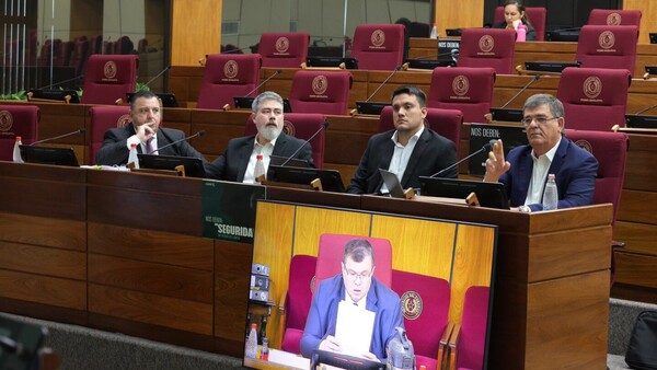 Comisión garrote admite apriete a Atlas y no a bancos denunciados
