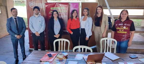 Estudiantes de la UNAE participan de jornadas de atención médica en barrios de Encarnación