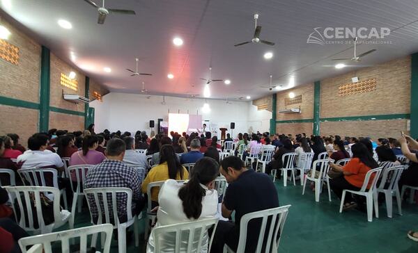 Docentes de Pilar y Alberdi recibieron capacitación en principios y valores