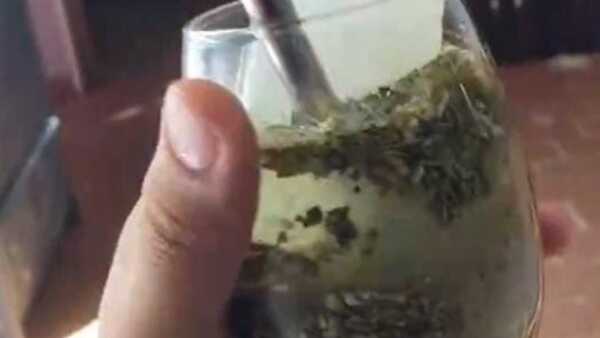 ¿La yerba es cosa del pasado? Preparó su tereré con arroz y armó guyryry