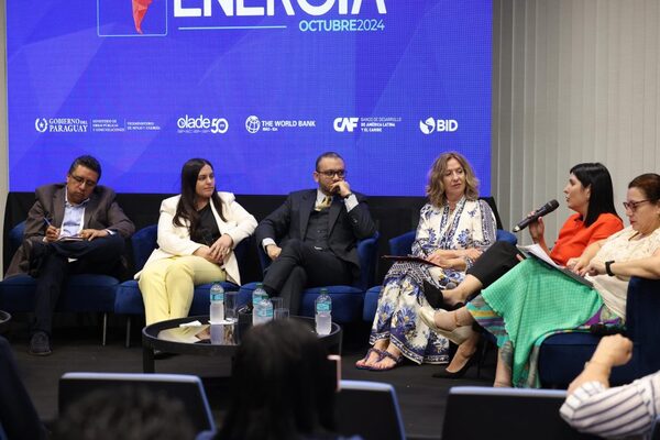 Rol de la comunicación en la transición energética fue discutido en la Semana de la Energía - .::Agencia IP::.