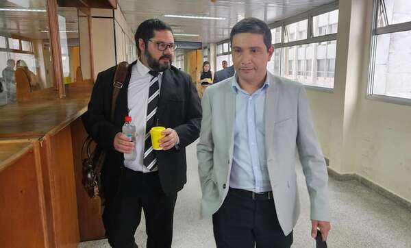 Juan Villalba ofreció reparar el daño, pero igual va a juicio por violencia familiar - Nacionales - ABC Color