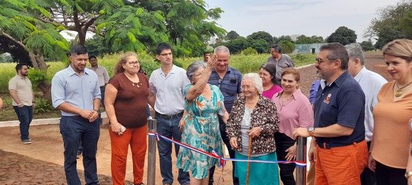 Se inauguran obras de empedrados en barrios de Encarnación