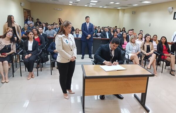 Ministros superintendentes desarrollaron agenda de trabajo en Pilar: Juramento de nuevos abogados y reunión con magistrados