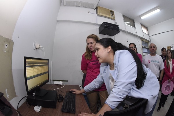 Campaña Octubre Rosa logró incrementar 66% en estudios de mamografía en el Incán