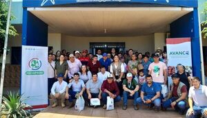 Foro de Actores en la Universidad Católica de Caaguazú Fortalece la Producción de Tomate en el Departamento