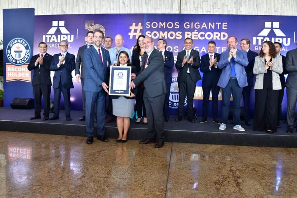 Itaipu obtiene el Guinness World Records por mayor producci贸n acumulada de energ铆a