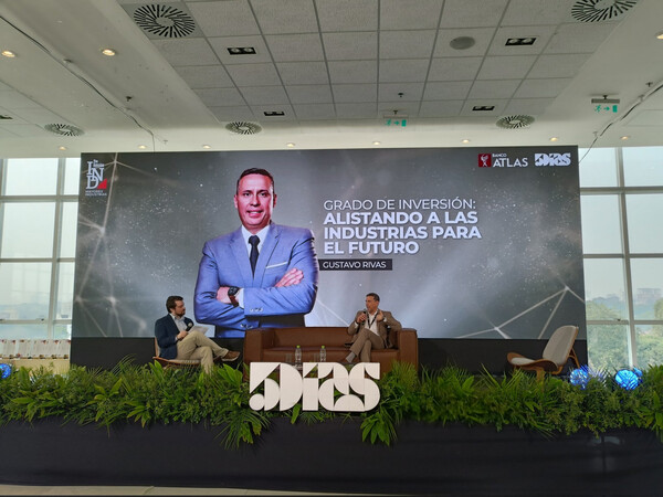 Gustavo Rivas: “No dejemos que gente del exterior venga a llevar las oportunidades de negocio de Paraguay” | Eventos - Premiaciones | 5Días