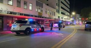 Tiroteo durante una fiesta de Halloween en el centro de Orlando: al menos dos muertos y seis heridos