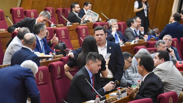 Supuestos invasores y cuestionados por violentos van a la caza de más privilegios