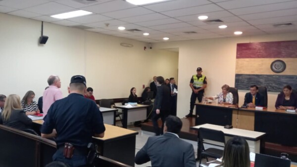 Ratifican a jueces y el lunes sigue juicio a Bower y ex policías