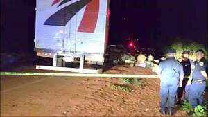Asalto tipo comando en Caaguazú: atacan un camión, hacen huir a la Policía y roban patrullera - Nacionales - ABC Color
