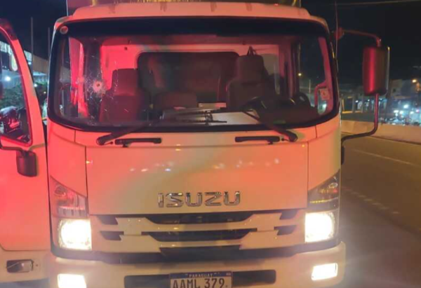 Caaguazú: Piratas del asfalto roban camión de encomiendas