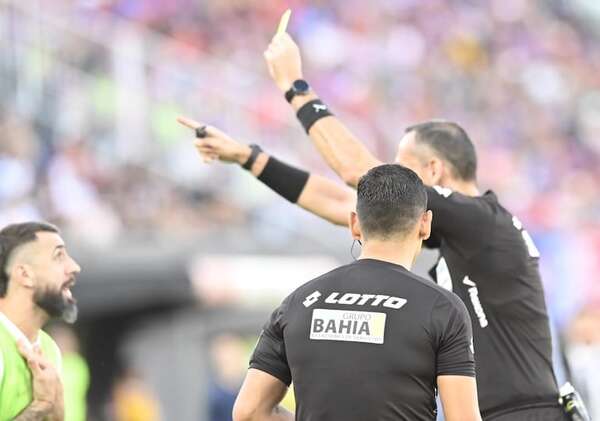 Raúl Amarilla: “Nos llenan de tarjetas y estamos preocupados” - Olimpia - ABC Color