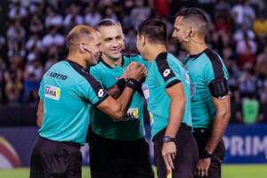 Fútbol paraguayo: los árbitros de la jornada 18ª del Clausura - Fútbol - ABC Color