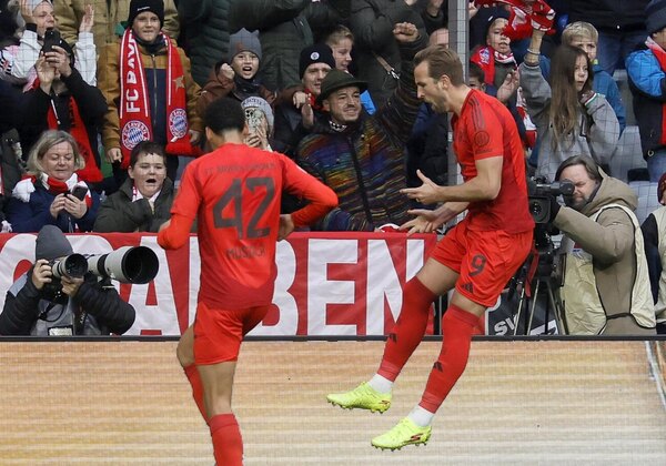 Versus / Kane apuntala el liderato del Bayern de Múnich