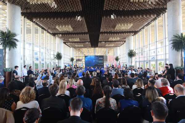Estrategia Global Gateway: Unión Europea busca atraer inversiones al país - trece