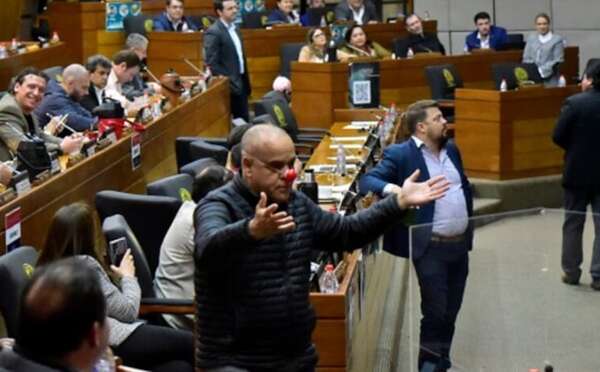 Pese a sobrepoblación alargan lista de personas ubicadas en el Parlamento - Política - ABC Color