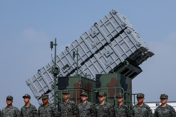 El régimen chino volvió a amenazar a Taiwán con una incursión de 37 aviones de combate - ADN Digital