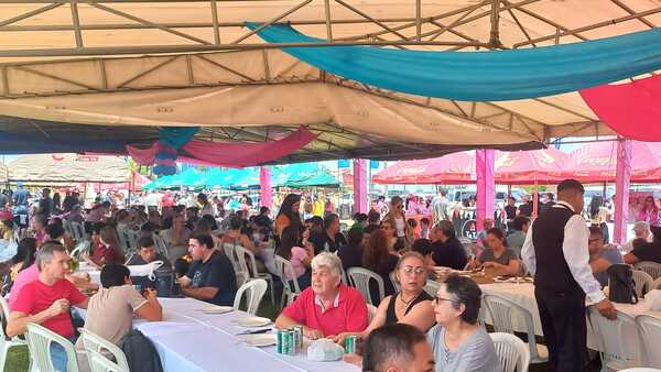 Éxito Total en la Feria Gastronómica de Fundación Lazos del Sur