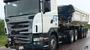 Vallemí: Un motociclista muere en accidente con un camión