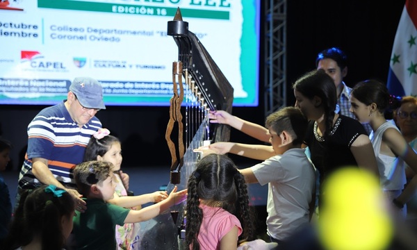 Caaguazú Lee 2024: Concluyó la 16ª Feria del Libro y la Ciencia en Coronel Oviedo con éxito y emoción - OviedoPress
