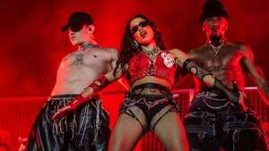 Anitta enciende la noche con baile y sensualidad en el Puerto de Asunción - Música - ABC Color