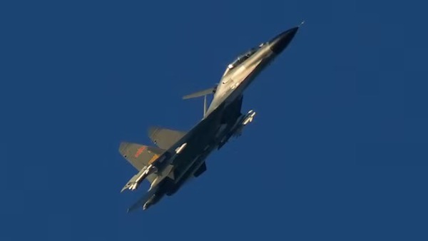 El régimen chino volvió a amenazar a Taiwán con una incursión de 37 aviones de combate