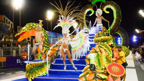 El brillo y color del Carnaval Encarnaceno serán plasmados en obras de arte