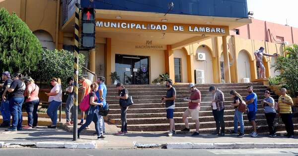 La Nación / Allanaron la Municipalidad de Lambaré por denuncia de supuesto delito informático